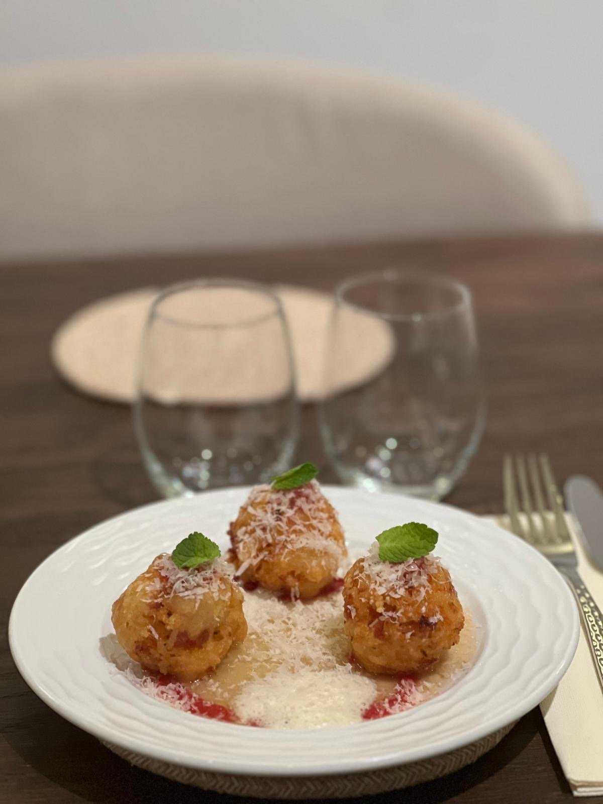 Khao Nem Tod - Crispy Fried Rice Balls