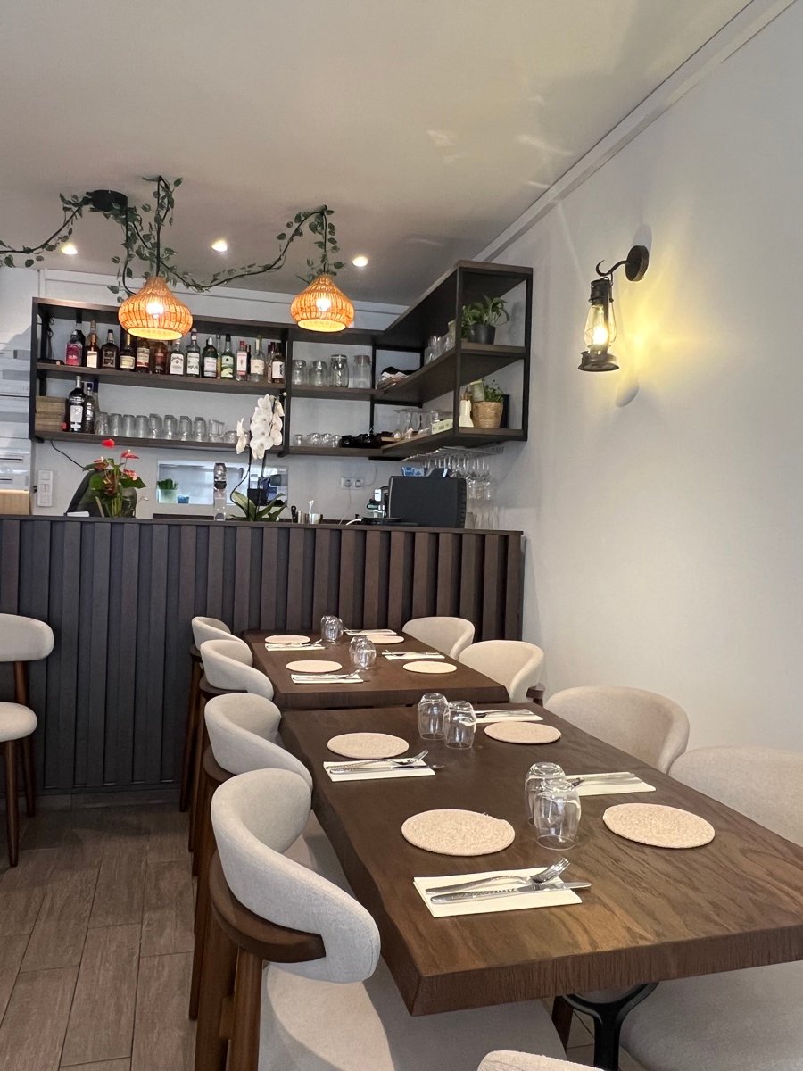 Bolan Paris Interior